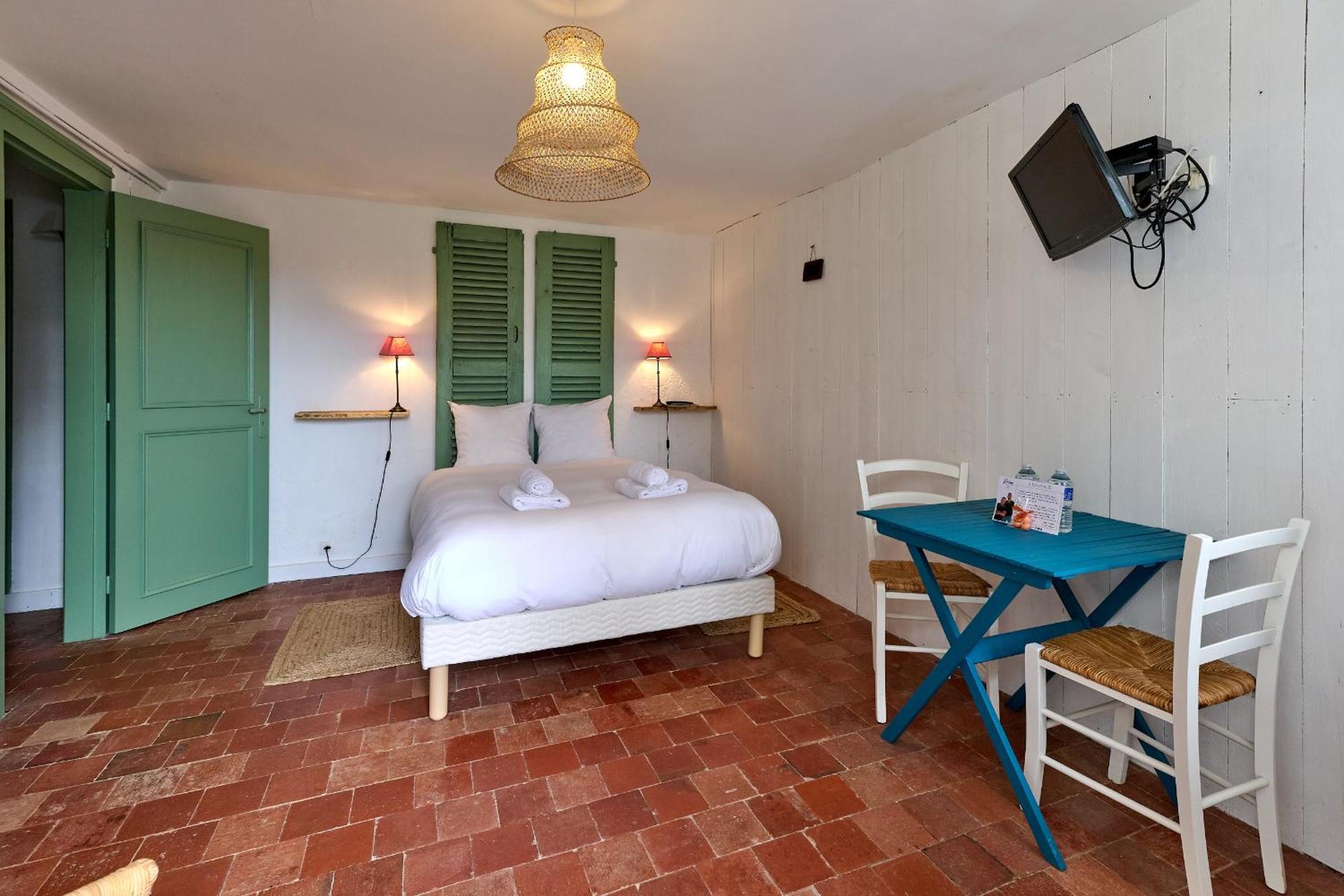 Le Nid Du Marinier Apartment Cuffy Exterior foto